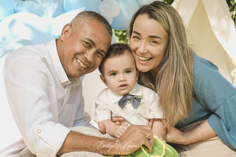 Ensaio de Acompanhamento de bebê. Evelyn Moura Fotografia. Fotógrafa em Niterói, Rio de Janeiro. Newborn. Festa infantil - Smash the cake - Smash the fruit - bebê - ensaio de 1 ano - viral - fundo do mar - festa de aniversário'