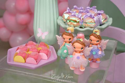 Festa Infantil - Evelyn Moura Fotografia - Fotografia em Niterói, Rio de Janeiro - casa de festa - decoração - decoração de festa - festa colorida- docinhos - bolo - criança - crianças - festa linda - jardim encantado - bolo e guaraná - festa em niterói '