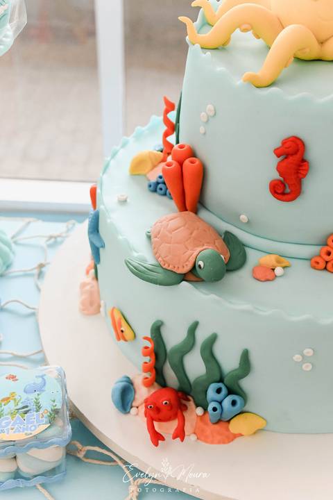 Festa Infantil - Evelyn Moura Fotografia - Fotografia em Niterói, Rio de Janeiro - casa de festa - decoração - decoração de festa - festa colorida- docinhos - bolo - criança - crianças - festa linda - tema fundo do mar - bolo e guaraná - festa em niterói '