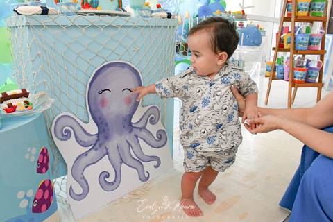 Festa Infantil - Evelyn Moura Fotografia - Fotografia em Niterói, Rio de Janeiro - casa de festa - decoração - decoração de festa - festa colorida- docinhos - bolo - criança - crianças - festa linda - tema fundo do mar - bolo e guaraná - festa em niterói '