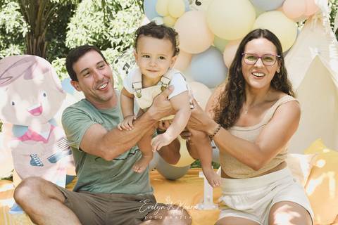 Ensaio de Acompanhamento de bebê. Evelyn Moura Fotografia. Fotógrafa em Niterói, Rio de Janeiro. Newborn. Festa infantil - Smash the cake - Smash the fruit - bebê - ensaio de 1 ano - viral - música - festa de aniversário'