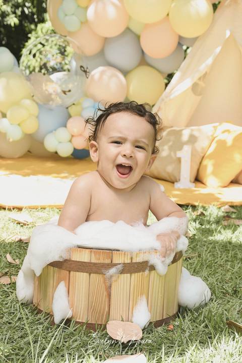 Ensaio de Acompanhamento de bebê. Evelyn Moura Fotografia. Fotógrafa em Niterói, Rio de Janeiro. Newborn. Festa infantil - Smash the cake - Smash the fruit - bebê - ensaio de 1 ano - viral - música - festa de aniversário'