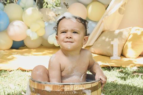 Ensaio de Acompanhamento de bebê. Evelyn Moura Fotografia. Fotógrafa em Niterói, Rio de Janeiro. Newborn. Festa infantil - Smash the cake - Smash the fruit - bebê - ensaio de 1 ano - viral - música - festa de aniversário'