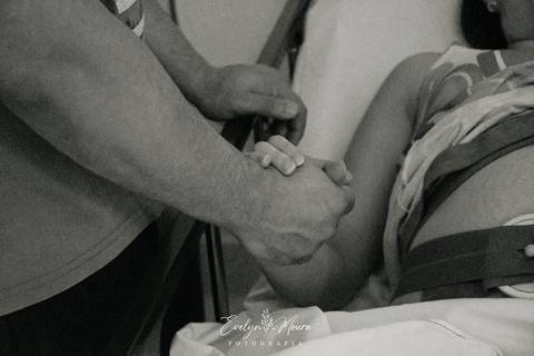 Fotografia de Parto - Newborn - Evelyn Moura Fotografia em Niterói, Rio de Janeiro - ensaio infantil - newborn de recém nascido - partos - parto em niteroi - registro de parto - maternidade chn - parto normal - doce nascer - parto humanizado'