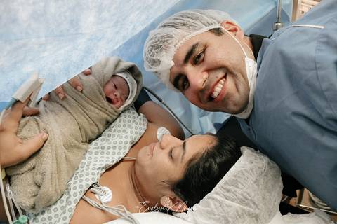 Fotografia de Parto - Newborn - Evelyn Moura Fotografia em Niterói, Rio de Janeiro - ensaio infantil - newborn de recém nascido - partos - parto em niteroi - registro de parto - maternidade são francisco - doce nascer - parto humanizado'