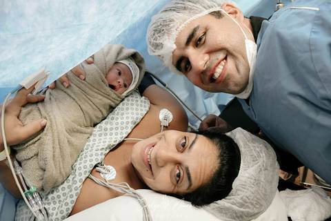 Fotografia de Parto - Newborn - Evelyn Moura Fotografia em Niterói, Rio de Janeiro - ensaio infantil - newborn de recém nascido - partos - parto em niteroi - registro de parto - maternidade são francisco - doce nascer - parto humanizado'