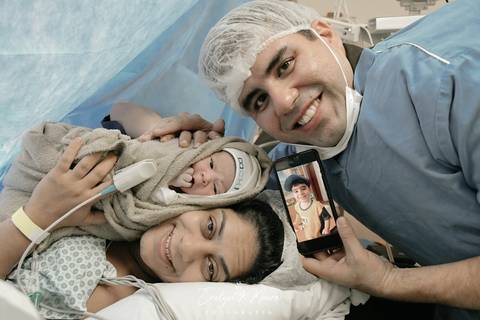 Fotografia de Parto - Newborn - Evelyn Moura Fotografia em Niterói, Rio de Janeiro - ensaio infantil - newborn de recém nascido - partos - parto em niteroi - registro de parto - maternidade são francisco - doce nascer - parto humanizado'