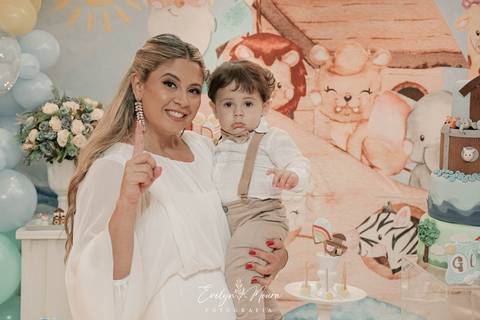 Festa Infantil - Evelyn Moura Fotografia - Fotografia em Niterói, Rio de Janeiro - casa de festa - decoração - decoração de festa - festa colorida- docinhos - bolo - criança - crianças - festa linda - tema arca de nóe  - casa de festa - festa em niterói '