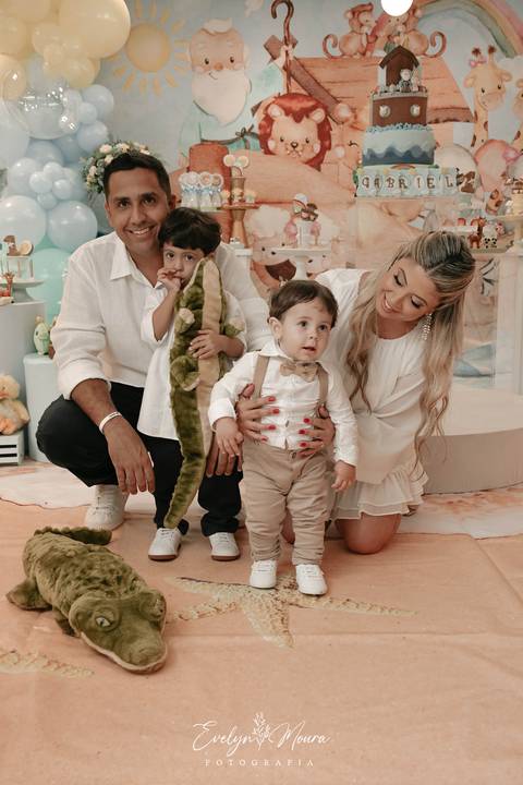 Festa Infantil - Evelyn Moura Fotografia - Fotografia em Niterói, Rio de Janeiro - casa de festa - decoração - decoração de festa - festa colorida- docinhos - bolo - criança - crianças - festa linda - tema arca de nóe  - casa de festa - festa em niterói '