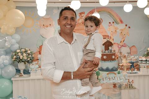 Festa Infantil - Evelyn Moura Fotografia - Fotografia em Niterói, Rio de Janeiro - casa de festa - decoração - decoração de festa - festa colorida- docinhos - bolo - criança - crianças - festa linda - tema arca de nóe  - casa de festa - festa em niterói '