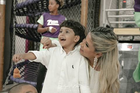 Festa Infantil - Evelyn Moura Fotografia - Fotografia em Niterói, Rio de Janeiro - casa de festa - decoração - decoração de festa - festa colorida- docinhos - bolo - criança - crianças - festa linda - tema arca de nóe  - casa de festa - festa em niterói '