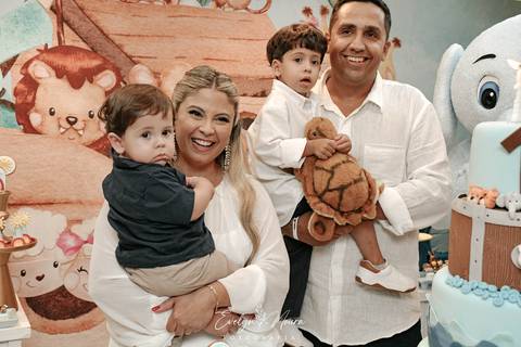 Festa Infantil - Evelyn Moura Fotografia - Fotografia em Niterói, Rio de Janeiro - casa de festa - decoração - decoração de festa - festa colorida- docinhos - bolo - criança - crianças - festa linda - tema arca de nóe  - casa de festa - festa em niterói '