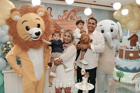 Festa Infantil - Evelyn Moura Fotografia - Fotografia em Niterói, Rio de Janeiro - casa de festa - decoração - decoração de festa - festa colorida- docinhos - bolo - criança - crianças - festa linda - tema arca de nóe  - casa de festa - festa em niterói '