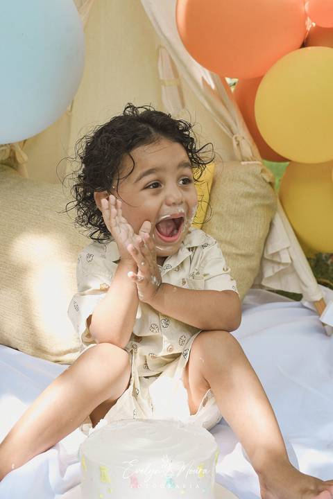 Ensaio de Acompanhamento de bebê. Evelyn Moura Fotografia. Fotógrafa em Niterói, Rio de Janeiro. Newborn. Festa infantil - Smash the cake - Smash the fruit - bebê - ensaio de 2 anos - festa de aniversário'