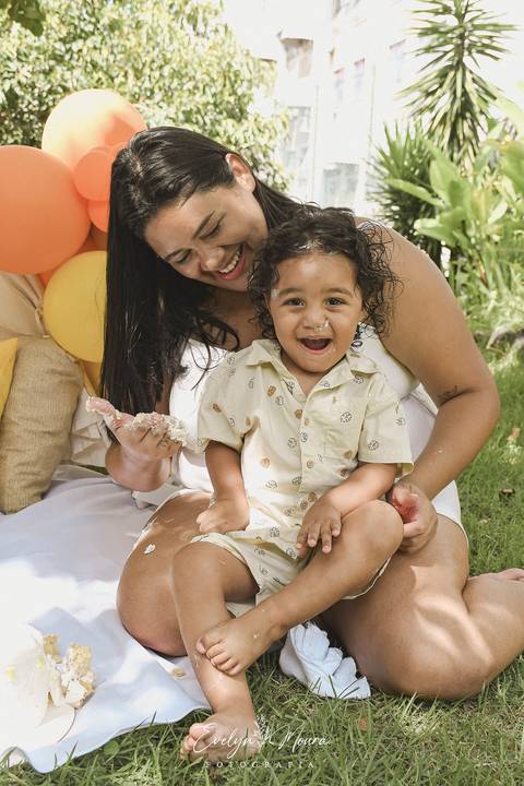 Ensaio de Acompanhamento de bebê. Evelyn Moura Fotografia. Fotógrafa em Niterói, Rio de Janeiro. Newborn. Festa infantil - Smash the cake - Smash the fruit - bebê - ensaio de 2 anos - festa de aniversário'