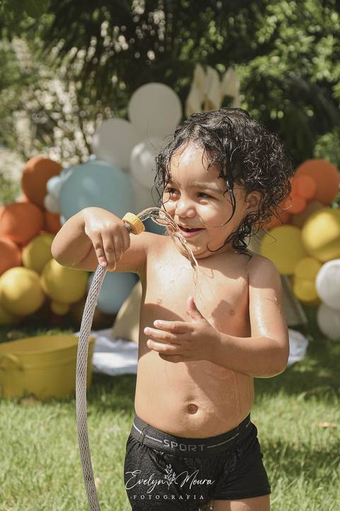 Ensaio de Acompanhamento de bebê. Evelyn Moura Fotografia. Fotógrafa em Niterói, Rio de Janeiro. Newborn. Festa infantil - Smash the cake - Smash the fruit - bebê - ensaio de 2 anos - festa de aniversário'