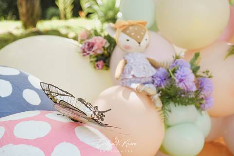 Ensaio de Acompanhamento de bebê. Evelyn Moura Fotografia. Fotógrafa em Niterói, Rio de Janeiro. Newborn. Festa infantil - Smash the cake - Smash the fruit - bebê - ensaio de 1 ano - viral - jardim encantado - festa de aniversário - floresta encantada '