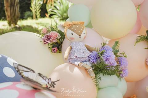 Ensaio de Acompanhamento de bebê. Evelyn Moura Fotografia. Fotógrafa em Niterói, Rio de Janeiro. Newborn. Festa infantil - Smash the cake - Smash the fruit - bebê - ensaio de 1 ano - viral - jardim encantado - festa de aniversário - floresta encantada '