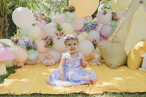 Ensaio de Acompanhamento de bebê. Evelyn Moura Fotografia. Fotógrafa em Niterói, Rio de Janeiro. Newborn. Festa infantil - Smash the cake - Smash the fruit - bebê - ensaio de 1 ano - viral - jardim encantado - festa de aniversário - floresta encantada '