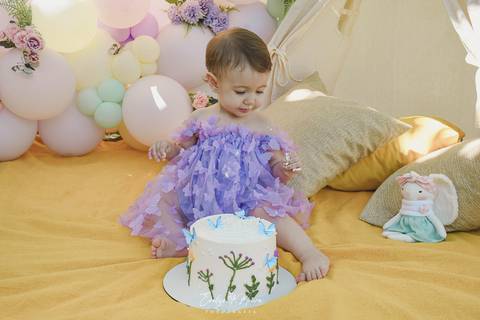 Ensaio de Acompanhamento de bebê. Evelyn Moura Fotografia. Fotógrafa em Niterói, Rio de Janeiro. Newborn. Festa infantil - Smash the cake - Smash the fruit - bebê - ensaio de 1 ano - viral - jardim encantado - festa de aniversário - floresta encantada '