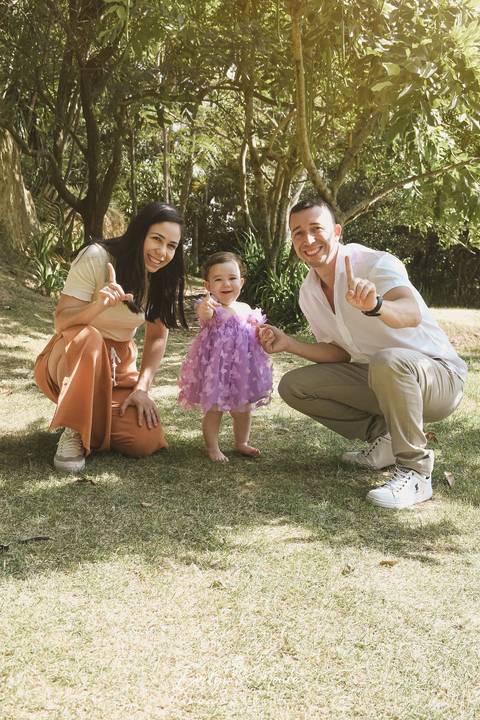 Ensaio de Acompanhamento de bebê. Evelyn Moura Fotografia. Fotógrafa em Niterói, Rio de Janeiro. Newborn. Festa infantil - Smash the cake - Smash the fruit - bebê - ensaio de 1 ano - viral - música - safari menina'