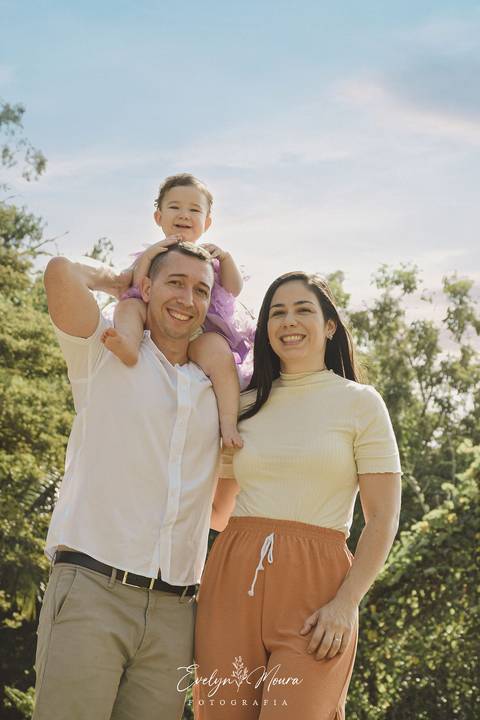 Ensaio de Acompanhamento de bebê. Evelyn Moura Fotografia. Fotógrafa em Niterói, Rio de Janeiro. Newborn. Festa infantil - Smash the cake - Smash the fruit - bebê - ensaio de 1 ano - viral - música - safari menina'