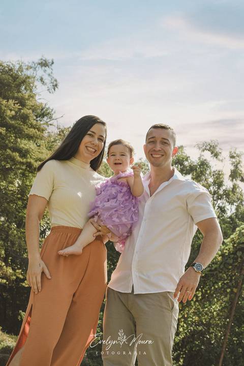 Ensaio de Acompanhamento de bebê. Evelyn Moura Fotografia. Fotógrafa em Niterói, Rio de Janeiro. Newborn. Festa infantil - Smash the cake - Smash the fruit - bebê - ensaio de 1 ano - viral - música - safari menina'