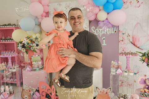 Festa Infantil - Evelyn Moura Fotografia - Fotografia em Niterói, Rio de Janeiro - casa de festa - decoração - decoração de festa - festa colorida- docinhos - bolo - criança - festa linda - floresta encantad  - casa de festa - festa em niterói '