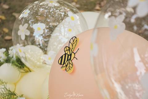 Ensaio de Acompanhamento de bebê. Evelyn Moura Fotografia. Fotógrafa em Niterói, Rio de Janeiro. Newborn. Festa infantil - Smash the cake - Smash the fruit - bebê - ensaio de 1 ano - viral - tema margarida - tema abelhinha '