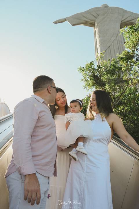 Batizado no Cristo Redentor no Rio de Janeiro - Rio de janeiro - cristo redentor - batizado - batizado religioso - fotografia de batizado - fotografa de batizado - turista - carioca - batizado de bebê'