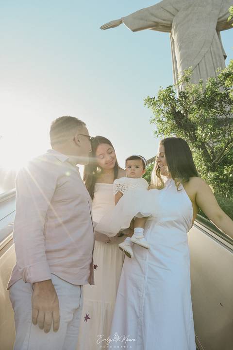 Batizado no Cristo Redentor no Rio de Janeiro - Rio de janeiro - cristo redentor - batizado - batizado religioso - fotografia de batizado - fotografa de batizado - turista - carioca - batizado de bebê'