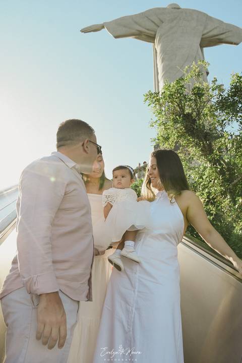 Batizado no Cristo Redentor no Rio de Janeiro - Rio de janeiro - cristo redentor - batizado - batizado religioso - fotografia de batizado - fotografa de batizado - turista - carioca - batizado de bebê'