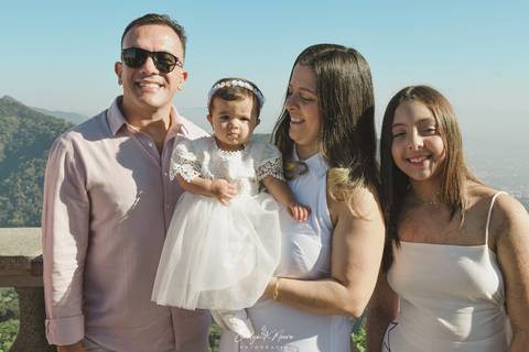 Batizado no Cristo Redentor no Rio de Janeiro - Rio de janeiro - cristo redentor - batizado - batizado religioso - fotografia de batizado - fotografa de batizado - turista - carioca - batizado de bebê'