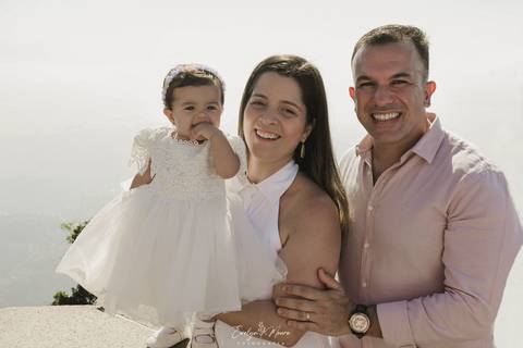 Batizado no Cristo Redentor no Rio de Janeiro - Rio de janeiro - cristo redentor - batizado - batizado religioso - fotografia de batizado - fotografa de batizado - turista - carioca - batizado de bebê'