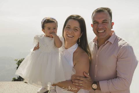 Batizado no Cristo Redentor no Rio de Janeiro - Rio de janeiro - cristo redentor - batizado - batizado religioso - fotografia de batizado - fotografa de batizado - turista - carioca - batizado de bebê'