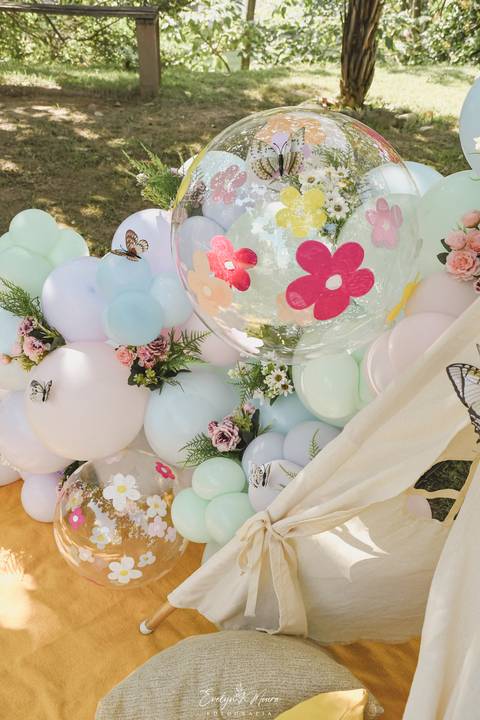 Ensaio de Acompanhamento de bebê. Evelyn Moura Fotografia. Fotógrafa em Niterói, Rio de Janeiro. Newborn. Festa infantil - Smash the cake - Smash the fruit - bebê - ensaio de 1 ano - viral - tema margarida - tema floresta encantada'