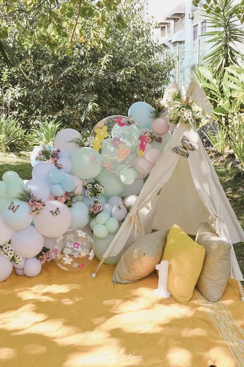 Ensaio de Acompanhamento de bebê. Evelyn Moura Fotografia. Fotógrafa em Niterói, Rio de Janeiro. Newborn. Festa infantil - Smash the cake - Smash the fruit - bebê - ensaio de 1 ano - viral - tema margarida - tema floresta encantada'