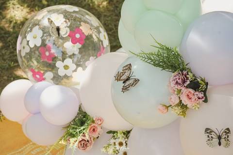 Ensaio de Acompanhamento de bebê. Evelyn Moura Fotografia. Fotógrafa em Niterói, Rio de Janeiro. Newborn. Festa infantil - Smash the cake - Smash the fruit - bebê - ensaio de 1 ano - viral - tema margarida - tema floresta encantada'