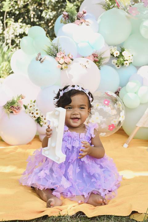 Ensaio de Acompanhamento de bebê. Evelyn Moura Fotografia. Fotógrafa em Niterói, Rio de Janeiro. Newborn. Festa infantil - Smash the cake - Smash the fruit - bebê - ensaio de 1 ano - viral - tema margarida - tema floresta encantada'