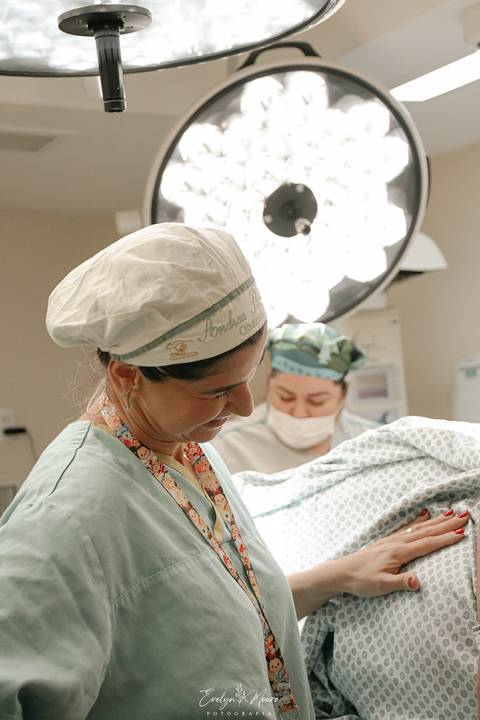 Fotografia de Parto - Newborn - Evelyn Moura Fotografia em Niterói, Rio de Janeiro - ensaio infantil - newborn de recém nascido - partos - parto em niteroi - registro de parto - maternidade são francisco - doce nascer - parto humanizado - andrea barbosa '