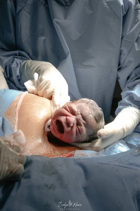 Fotografia de Parto - Newborn - Evelyn Moura Fotografia em Niterói, Rio de Janeiro - ensaio infantil - newborn de recém nascido - partos - parto em niteroi - registro de parto - maternidade são francisco - doce nascer - parto humanizado - andrea barbosa '