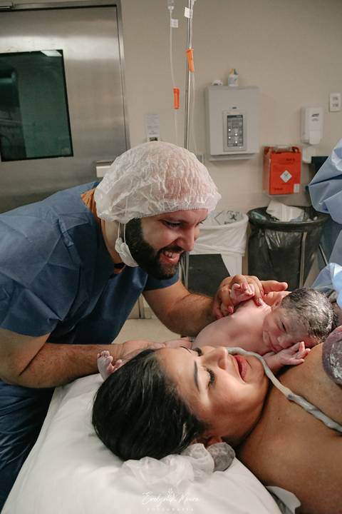 Fotografia de Parto - Newborn - Evelyn Moura Fotografia em Niterói, Rio de Janeiro - ensaio infantil - newborn de recém nascido - partos - parto em niteroi - registro de parto - maternidade são francisco - doce nascer - parto humanizado - andrea barbosa '