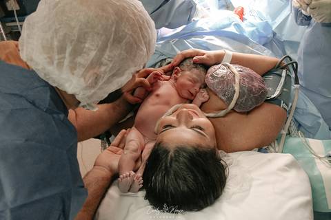 Fotografia de Parto - Newborn - Evelyn Moura Fotografia em Niterói, Rio de Janeiro - ensaio infantil - newborn de recém nascido - partos - parto em niteroi - registro de parto - maternidade são francisco - doce nascer - parto humanizado - andrea barbosa '