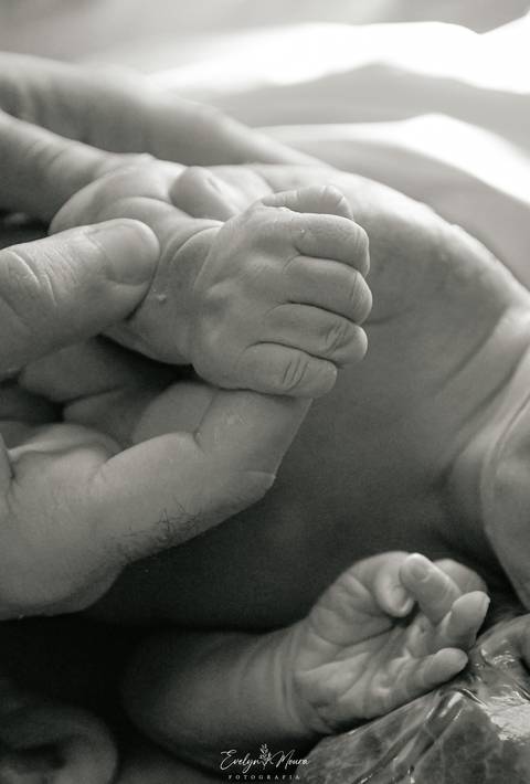 Fotografia de Parto - Newborn - Evelyn Moura Fotografia em Niterói, Rio de Janeiro - ensaio infantil - newborn de recém nascido - partos - parto em niteroi - registro de parto - maternidade são francisco - doce nascer - parto humanizado - andrea barbosa '