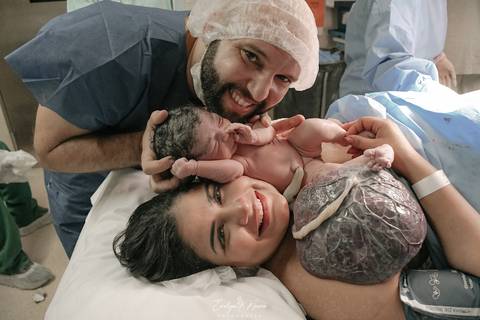 Fotografia de Parto - Newborn - Evelyn Moura Fotografia em Niterói, Rio de Janeiro - ensaio infantil - newborn de recém nascido - partos - parto em niteroi - registro de parto - maternidade são francisco - doce nascer - parto humanizado - andrea barbosa '