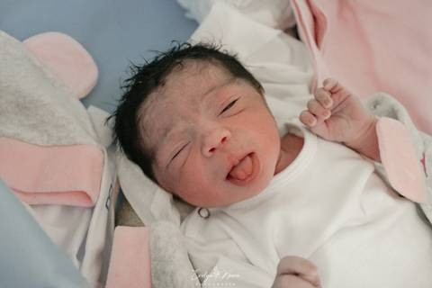 Fotografia de Parto - Newborn - Evelyn Moura Fotografia em Niterói, Rio de Janeiro - ensaio infantil - newborn de recém nascido - partos - parto em niteroi - registro de parto - maternidade são francisco - doce nascer - parto humanizado - andrea barbosa '