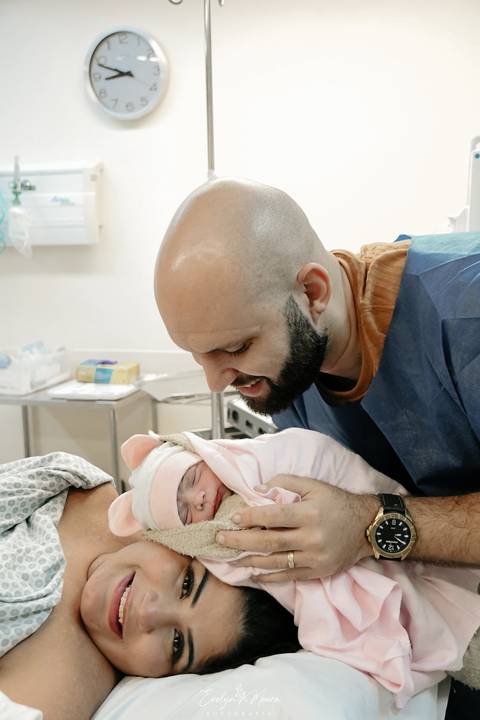 Fotografia de Parto - Newborn - Evelyn Moura Fotografia em Niterói, Rio de Janeiro - ensaio infantil - newborn de recém nascido - partos - parto em niteroi - registro de parto - maternidade são francisco - doce nascer - parto humanizado - andrea barbosa '