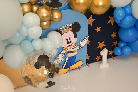 Ensaio de Acompanhamento de bebê. Evelyn Moura Fotografia. Fotógrafa em Niterói, Rio de Janeiro. Newborn. Festa infantil - Smash the cake - Smash the fruit - bebê - ensaio de 1 ano - viral - disney - festa de aniversário - mikey realeza - mikey '