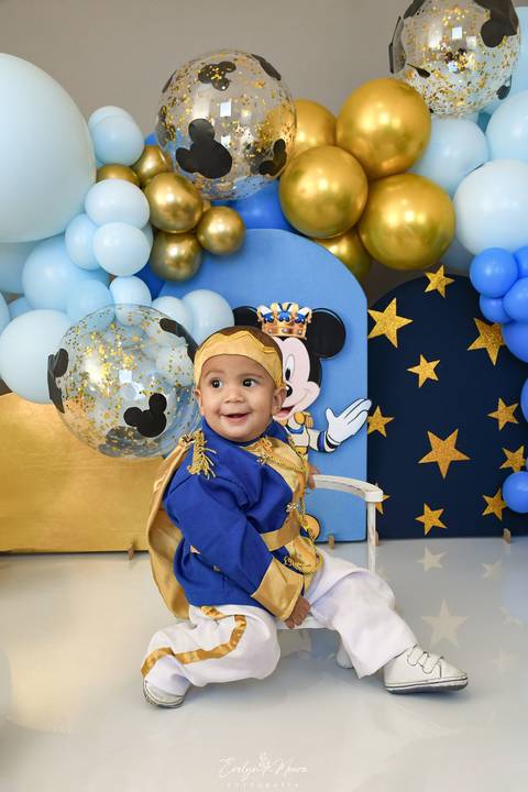 Ensaio de Acompanhamento de bebê. Evelyn Moura Fotografia. Fotógrafa em Niterói, Rio de Janeiro. Newborn. Festa infantil - Smash the cake - Smash the fruit - bebê - ensaio de 1 ano - viral - disney - festa de aniversário - mikey realeza - mikey '