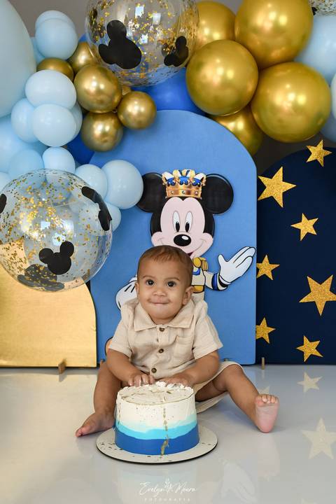 Ensaio de Acompanhamento de bebê. Evelyn Moura Fotografia. Fotógrafa em Niterói, Rio de Janeiro. Newborn. Festa infantil - Smash the cake - Smash the fruit - bebê - ensaio de 1 ano - viral - disney - festa de aniversário - mikey realeza - mikey '